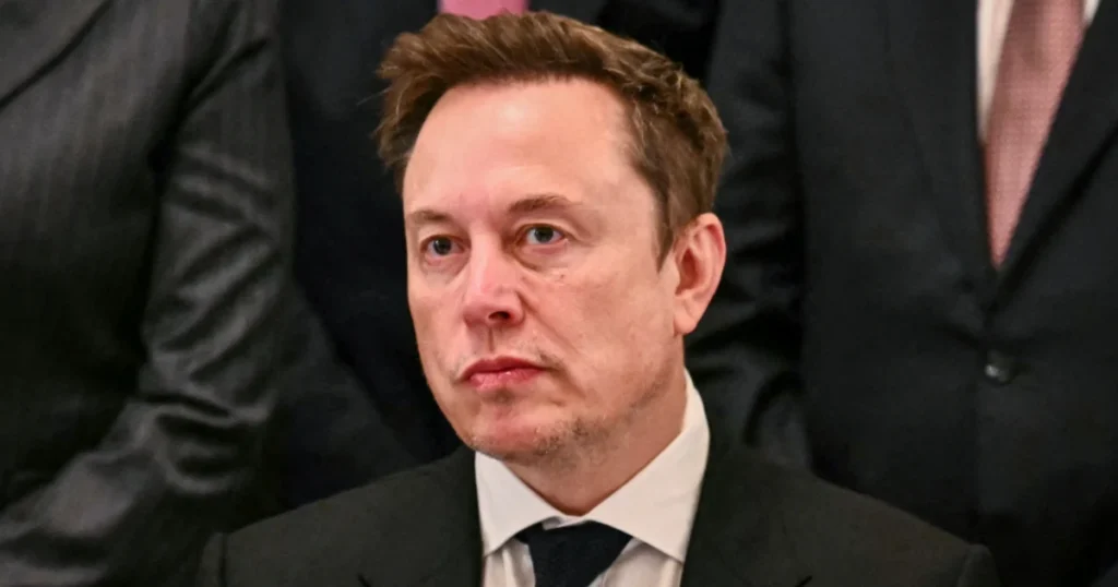 261006-elon-musk-ch-1158-5e870c